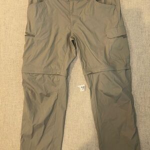 Columbia Men's Tan Cargo Pants